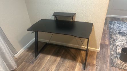 Gaming Desk with headset holder