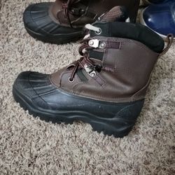 size 4 snow boots