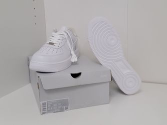 Airforces size 10