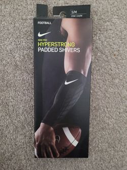 NIKE Pro Hyperstrong Padded Shivers