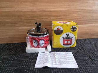 Disney Mickey Mouse .65 Quart Mini Crock Pot