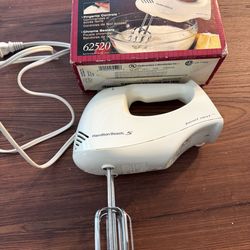 Hamilton Beach Vintage 5-Speed Mixer With Chrome Beaters