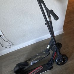 2 Child Razor Scooters 1 Electric 