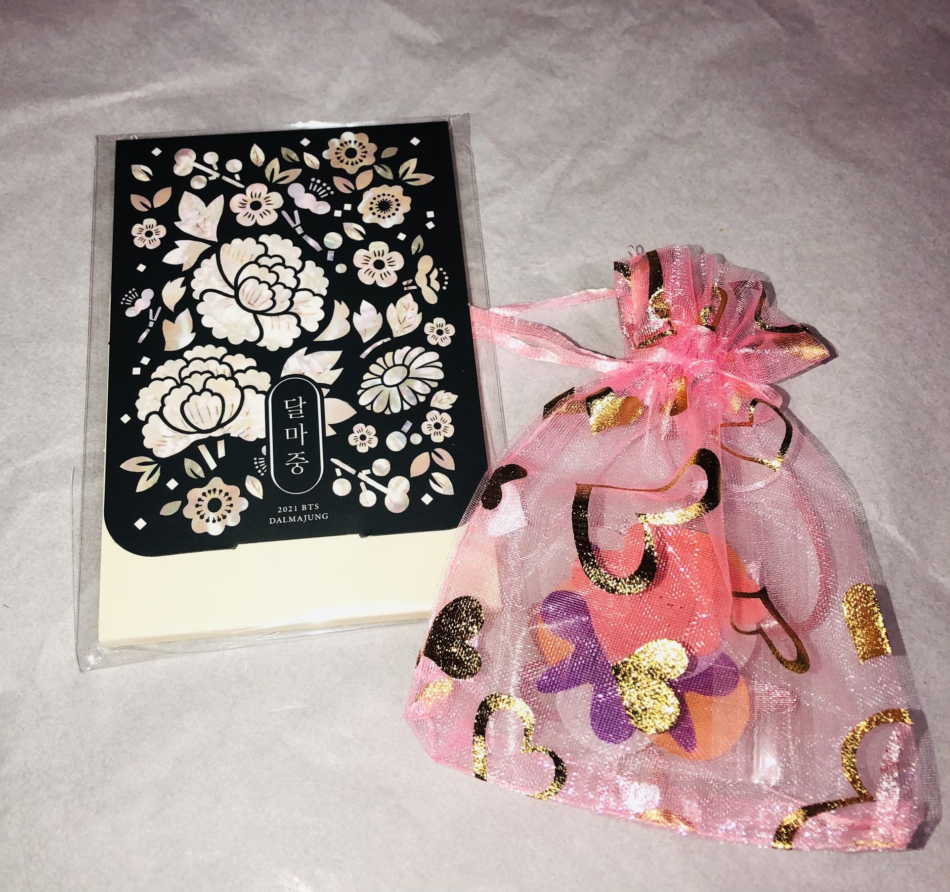 BTS Dalmajung Mini Photocard Pack NEW And confetti from concert in Las Vegas Allegiant Stadium April Friday 15, 2022