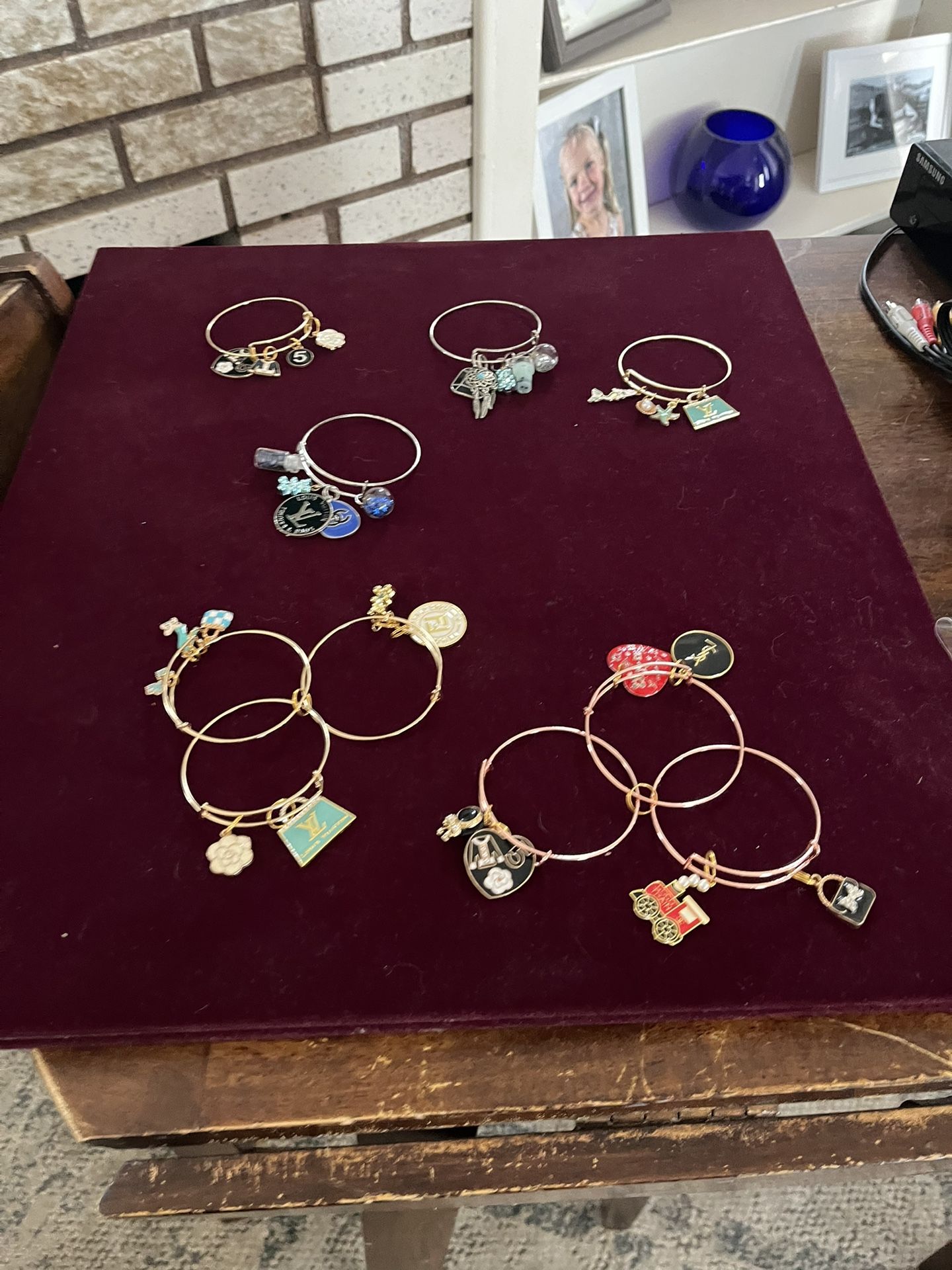Charmed Brackets