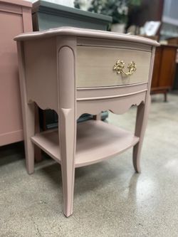 Bassett nightstand only 1