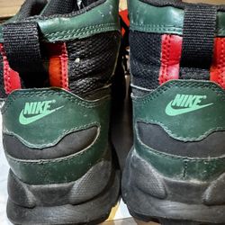 Nike ACG Boots Green/Black (Size 8)
