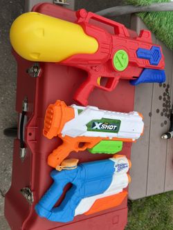 3 Water Guns