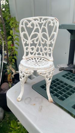 Vintage Cast Iron Garden Accent Doll Chair Plant Stand Doll Display