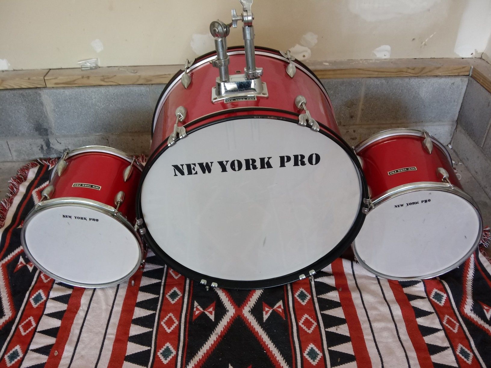 3 pice vintage professional drum set
