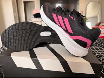 Women’s adidas size 7. Brand new.