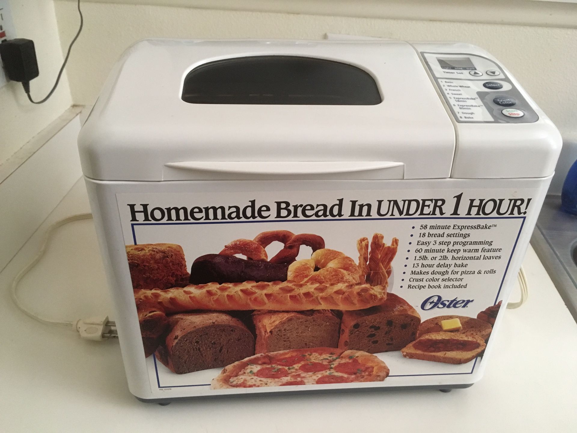 Oster 5834 Oster 2 lb. Expressbake Automatic Bread Maker w/Users Manual
