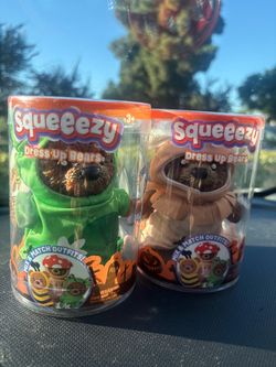 Squeezy dress up bears