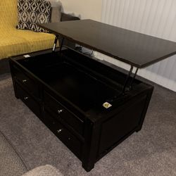Coffe Table With Storage