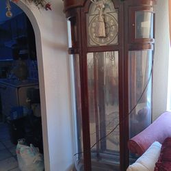 BEAUTIFUL ANTIQUE GRANDFATHER CLOCK