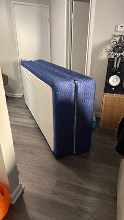 Cal king box spring set