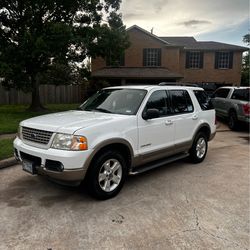 2004 Ford Explorer