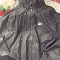 Windbreaker Runner Hoodie