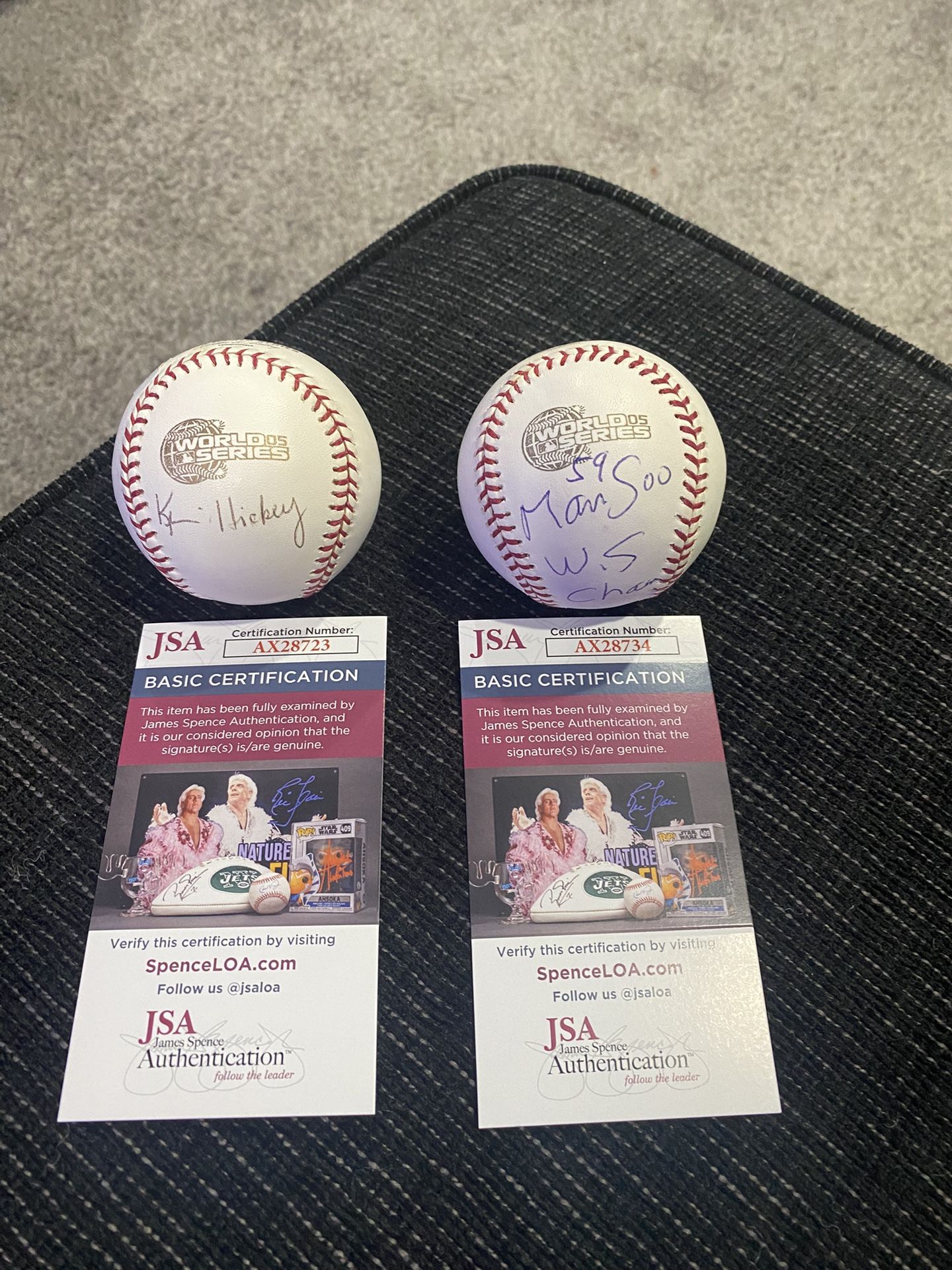 Kevin Hickey And Man Soo Lee White Sox 2005 Signed World Series Baseball