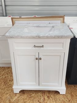 NEW allen + roth
Roveland 30-in White Undermount Single Sink Bathroom Vanity Top