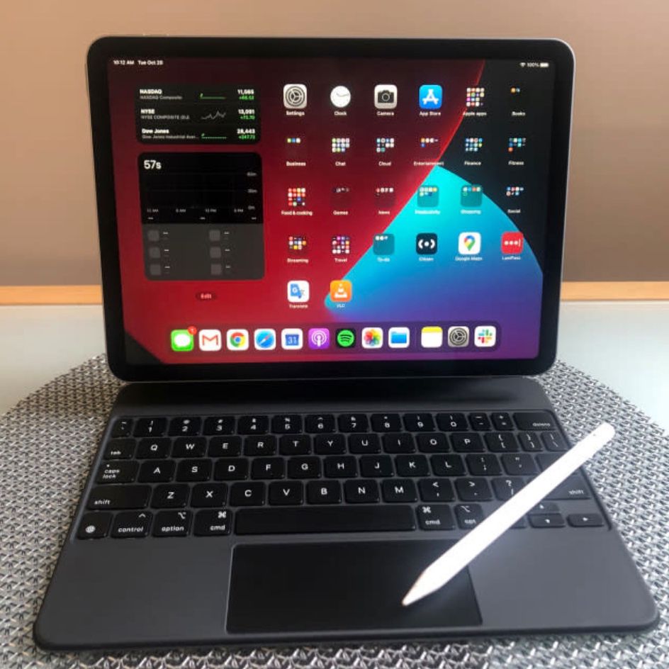 iPad Air 4th Generation With Magic Keyboard And Apple Pencil