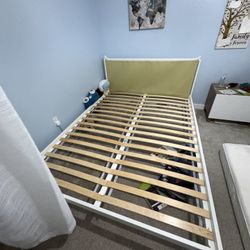 Bed Frame with Slats Queen 