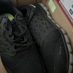 Reebok Alloy Toe Size 11 Brand New 