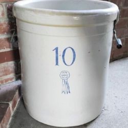 Crock Blue Crown Buckeye Pottery 10 Gallon Stoneware with Wooden Spool and Wire Handles Great Condition 