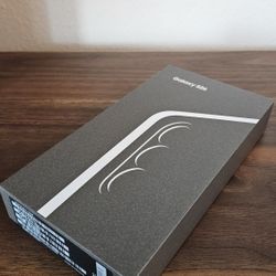 Samsung S26 512GB NEW UNLOCKED EXCLUSOVE COLOR