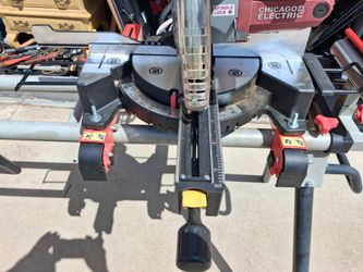 Chop/ miter saw with stand