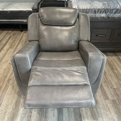 leather Recliner Brand New Never Used