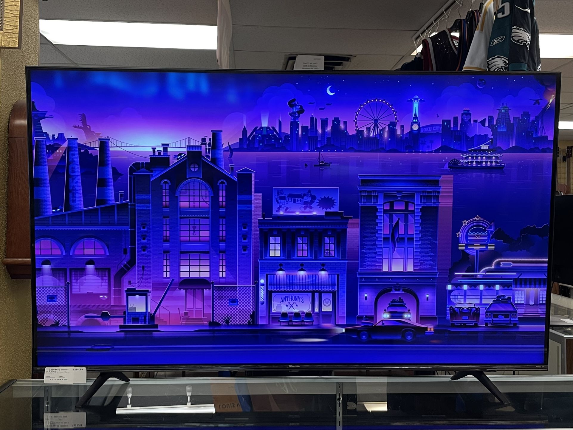 Hisense 50” Class 4K UHD LED LCD Roku HDR R6 Smart Tv