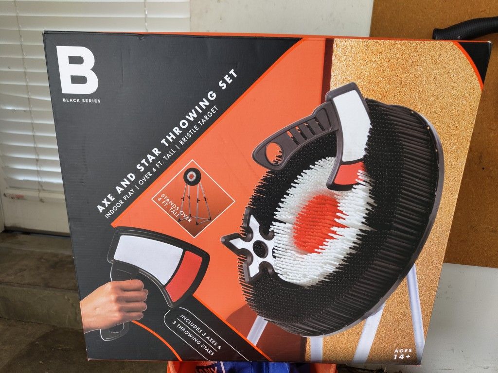 Toy Axe Throwing Kit