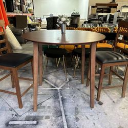 Brand new Vintage Dining Table Set 3 Piece Round Counter Height Rubberwood Dining Table Set