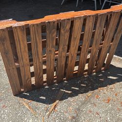 Cool Pallet Table