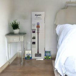 6539472 Dyson V15 Detect Extra Cordless Vacuum with 10 accessories 