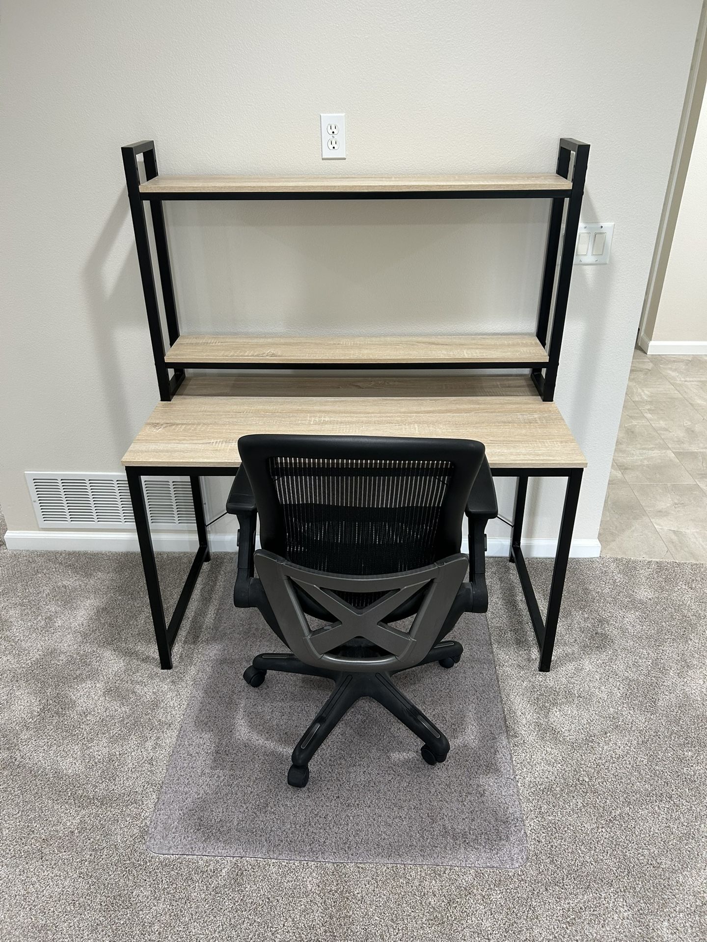 Work Desk/chair/plastic Mat