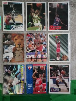 Basketball Cards Lot ,Shoot Me A Offer Thumbnail