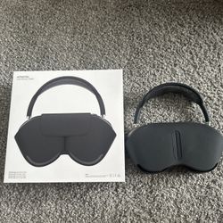 Apple AirPod Max Headphones - Like New. 