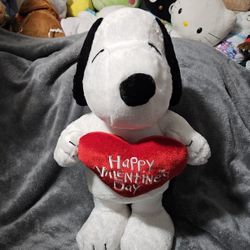 2017 Snoopy  Valentines Day Greeter 