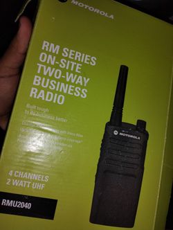 Motorola In The Box Brand New Walkie Talkie 