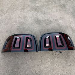 Tail lights ford mustang 94-98