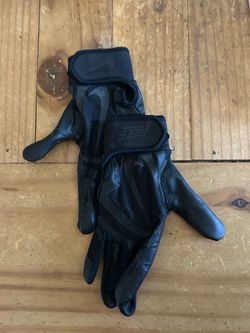 Nike youth S batting gloves