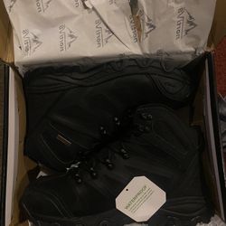 HIKING BOOTS