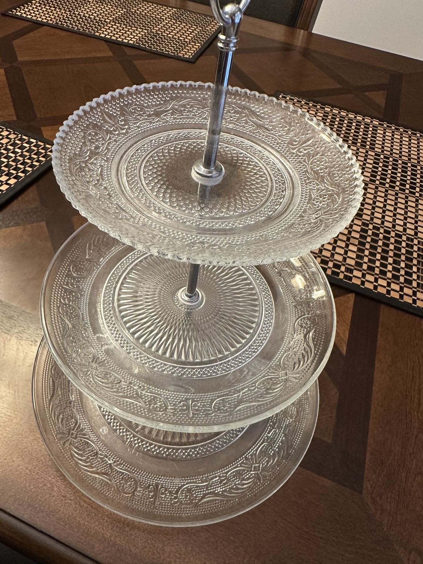Royalty Art 3-Tiered Serving Stand (Glass) Beautiful, Elegant Dishware Serve Snacks, Appetizers, Cakes, Candies