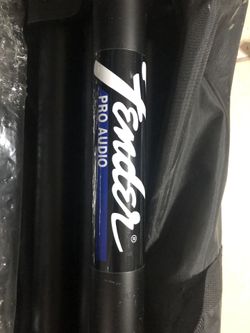 Fender Speaker Stands w Mic Stands