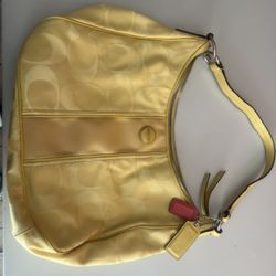 Coach Bag- Read Ad