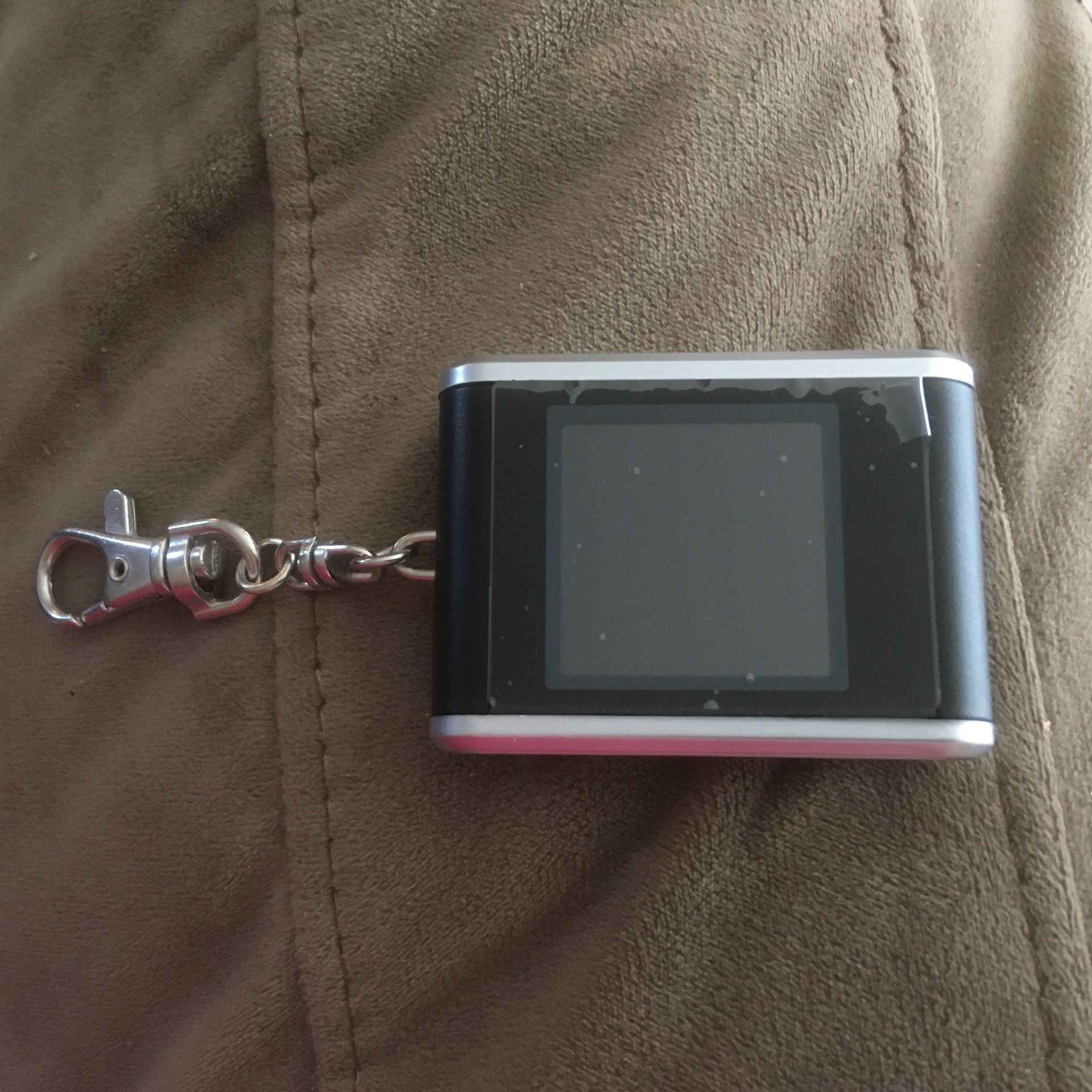 Digital Photo Viewer Keychain