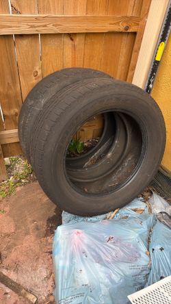 Tire.  275/60/20  Bridgestone