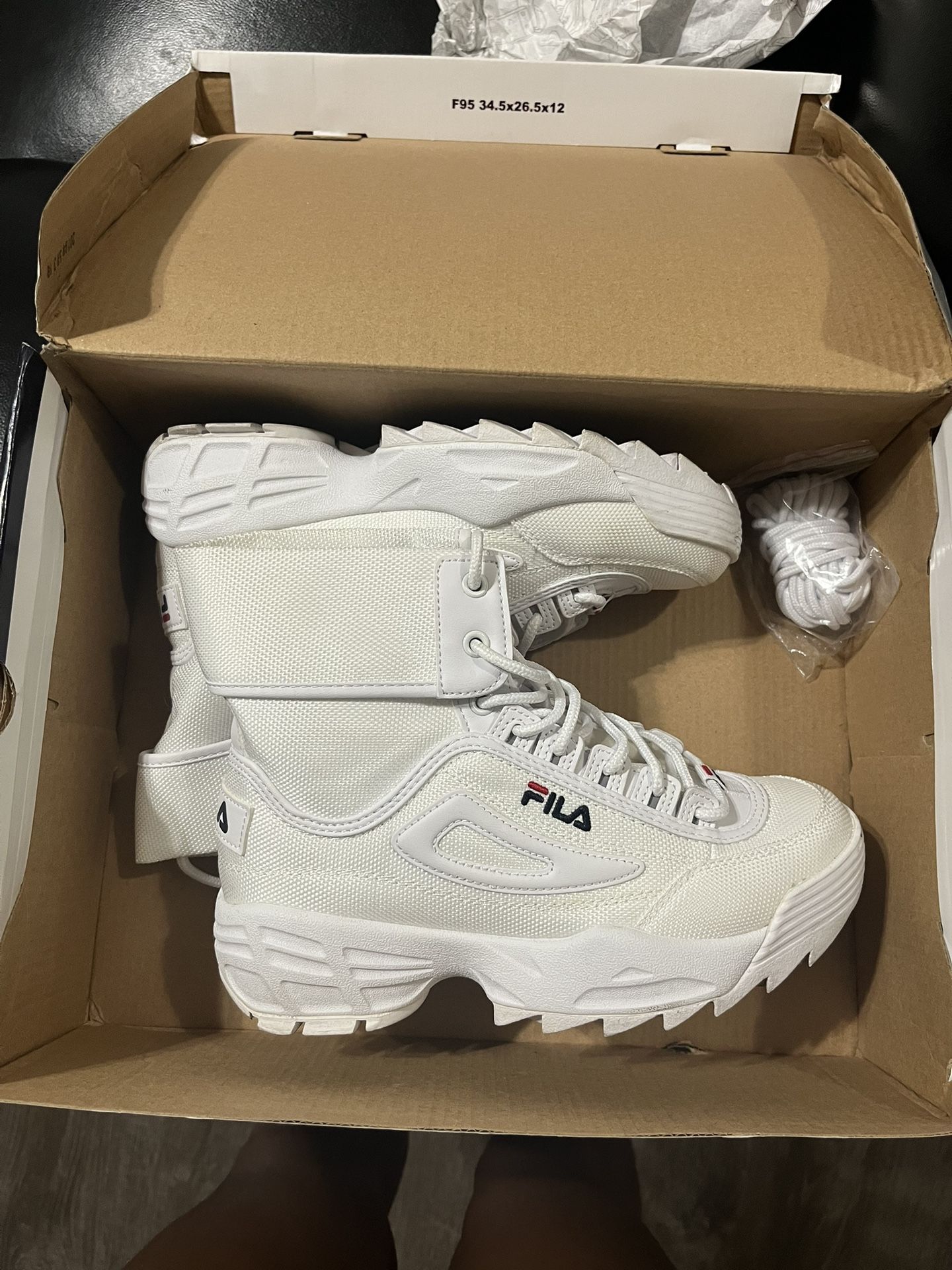 FILA High Top Sneakers! Women US Size 6.5